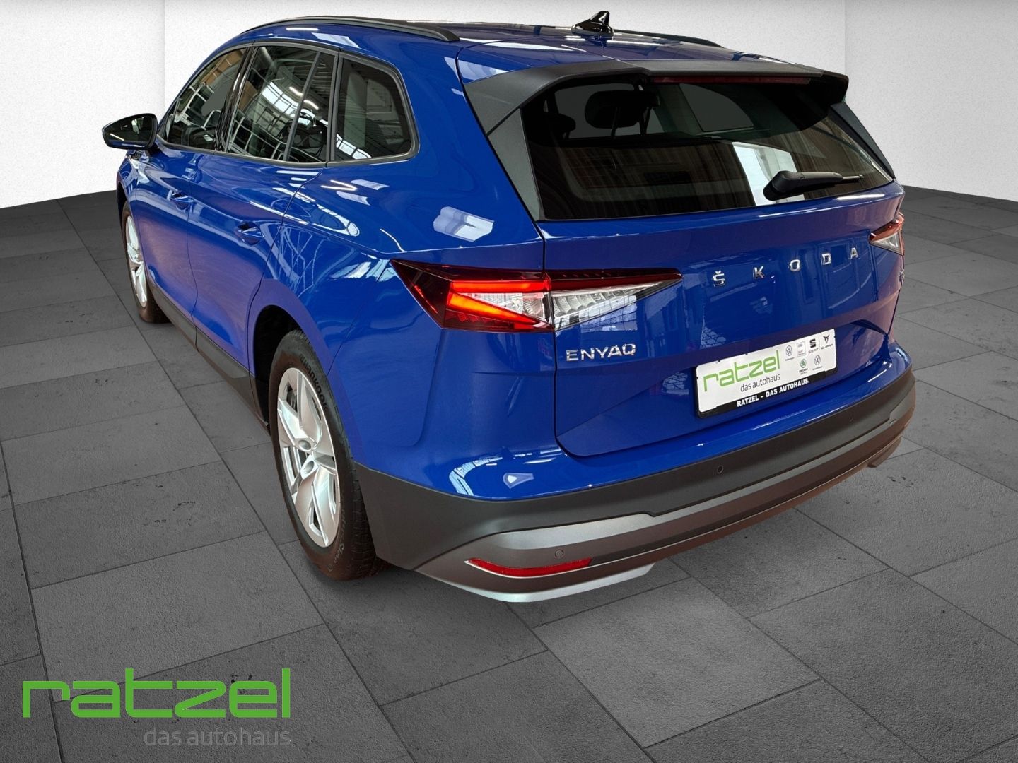 Fahrzeugabbildung SKODA Enyaq Loft iV 50 elektro Navi T-Leder Digitales