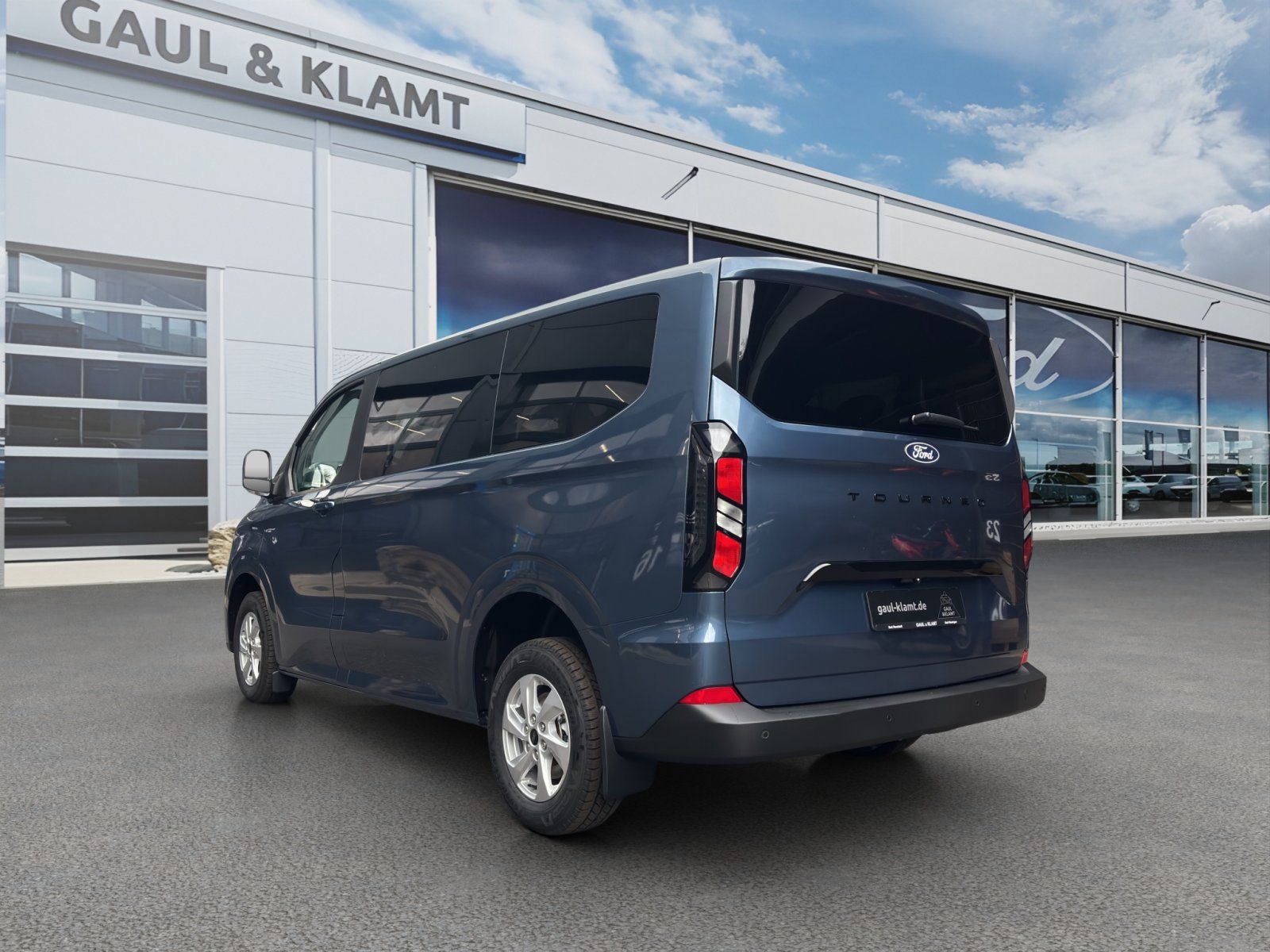 Fahrzeugabbildung Ford Tourneo Custom 2.0 Ecoblue 320 L1 Tourneo Trend