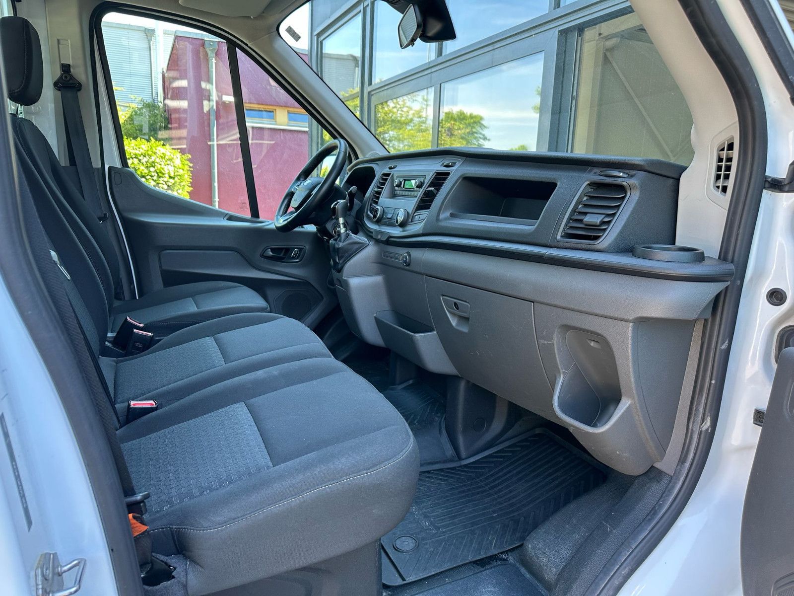 Fahrzeugabbildung Ford Transit 350 L2 PRITSCHE SPRIEGEL PLANE*AHK*KLIMA