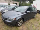 Volvo V50 Kombi 2.0 D Momentum - gebrauchte Volvo V50 aus dem Jahr 2005