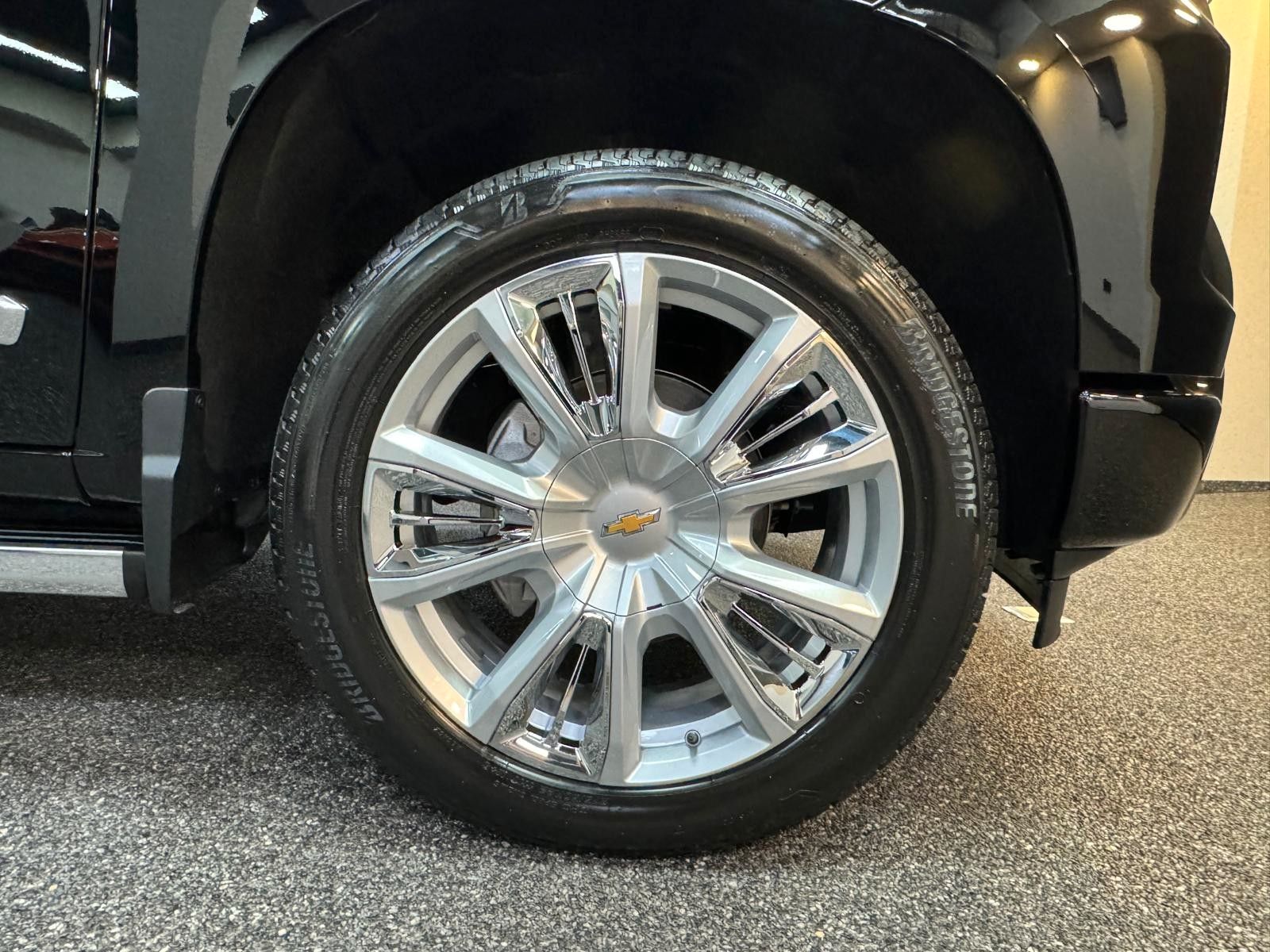 Fahrzeugabbildung Chevrolet 2026 SILVERADO DURAMAX DIESEL 4x4 HIGH COUNTRY