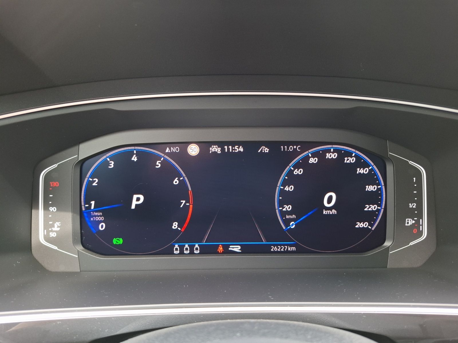 Fahrzeugabbildung Volkswagen Tiguan TSI R-Line 4M DSG Matrix AHK Navi Pano AI