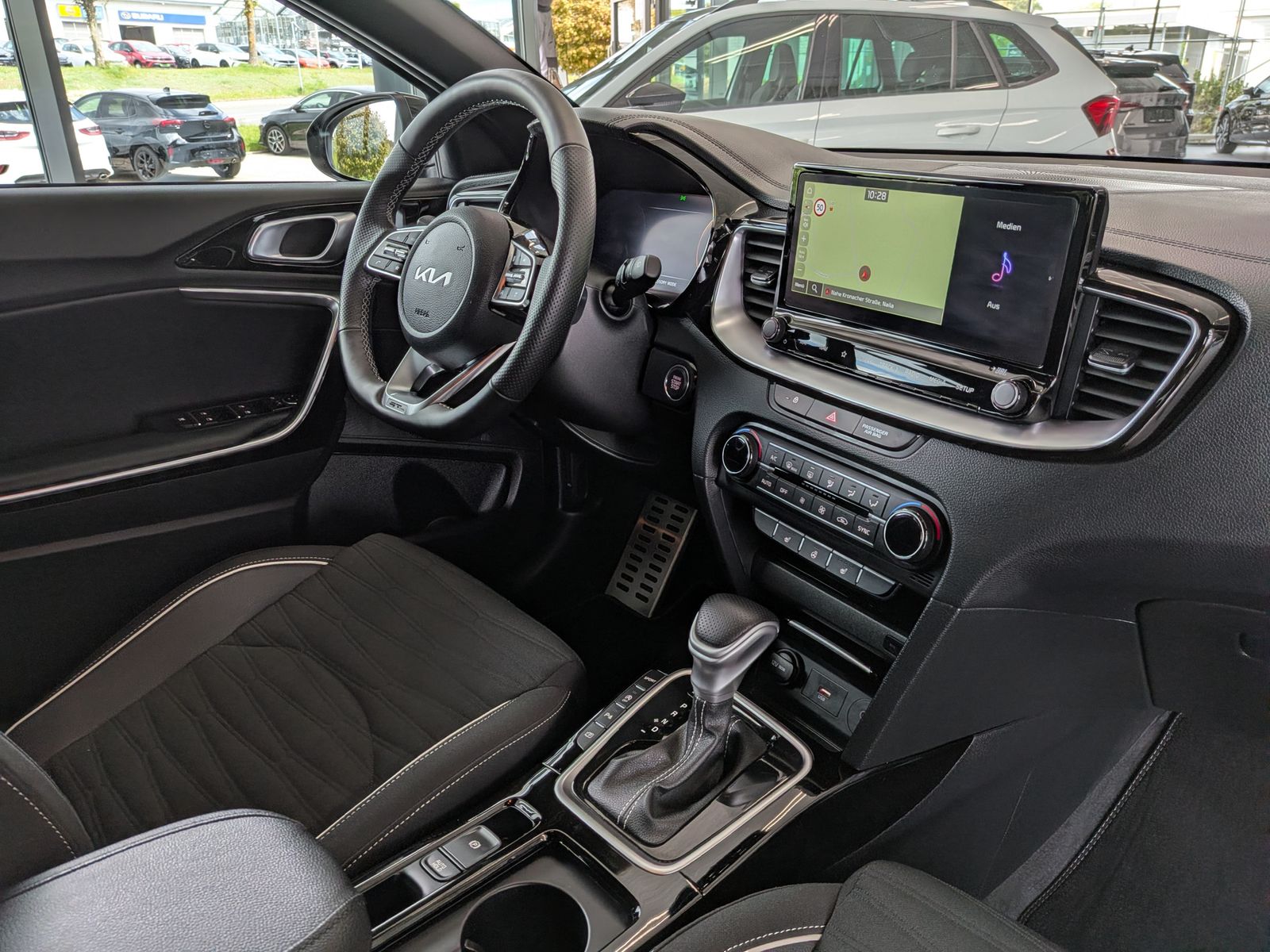 Fahrzeugabbildung Kia cee'd Sportswagon 1.5 DCT GT-Line LED JBL Cam 7J