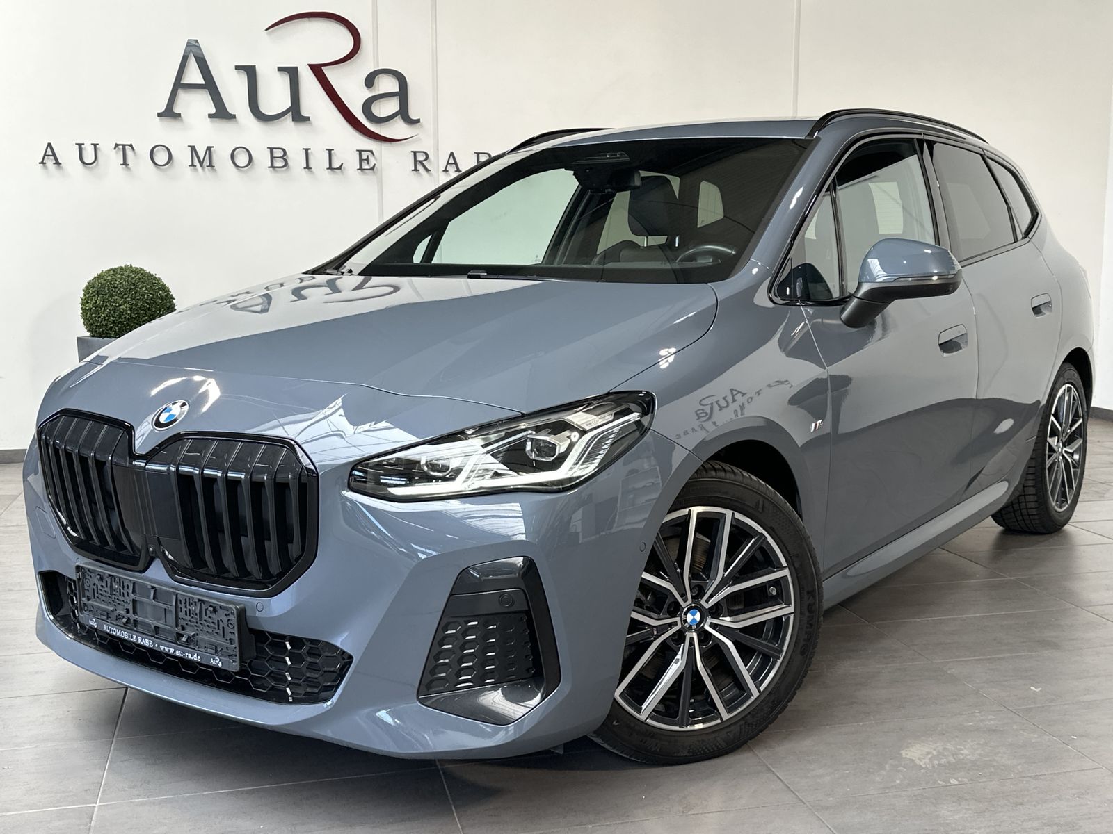 Fahrzeugabbildung BMW 223i Active Tourer M-Sport NAV+LED+ACC+360°+PANO