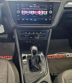 Volkswagen Tiguan - 12