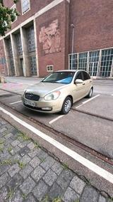 Hyundai Accent Ukrainische Papier - gebrauchte Hyundai Accent aus dem Jahr 2008
