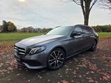 Mercedes-Benz E 220 d T AT Avantg. LED Pano AHK HeadUp Night - Mercedes-Benz E 220 mit Panoramadach