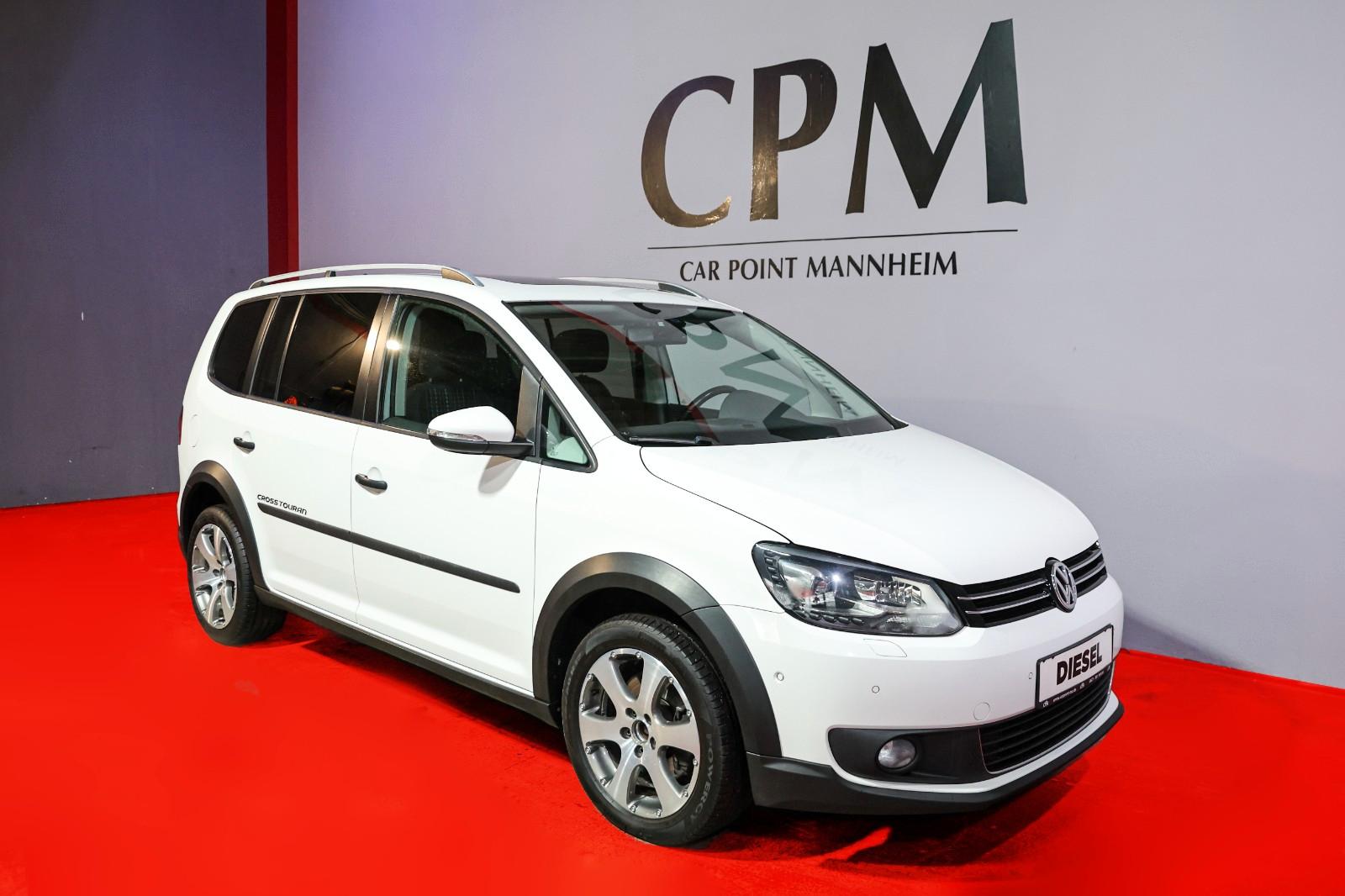 Volkswagen CROSS TOURAN LED NAVI PANO 1.HD SHZ PDC