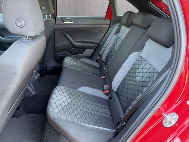 Taigo R-Line 1.5 TSI DSG Bluetooth Navi LED