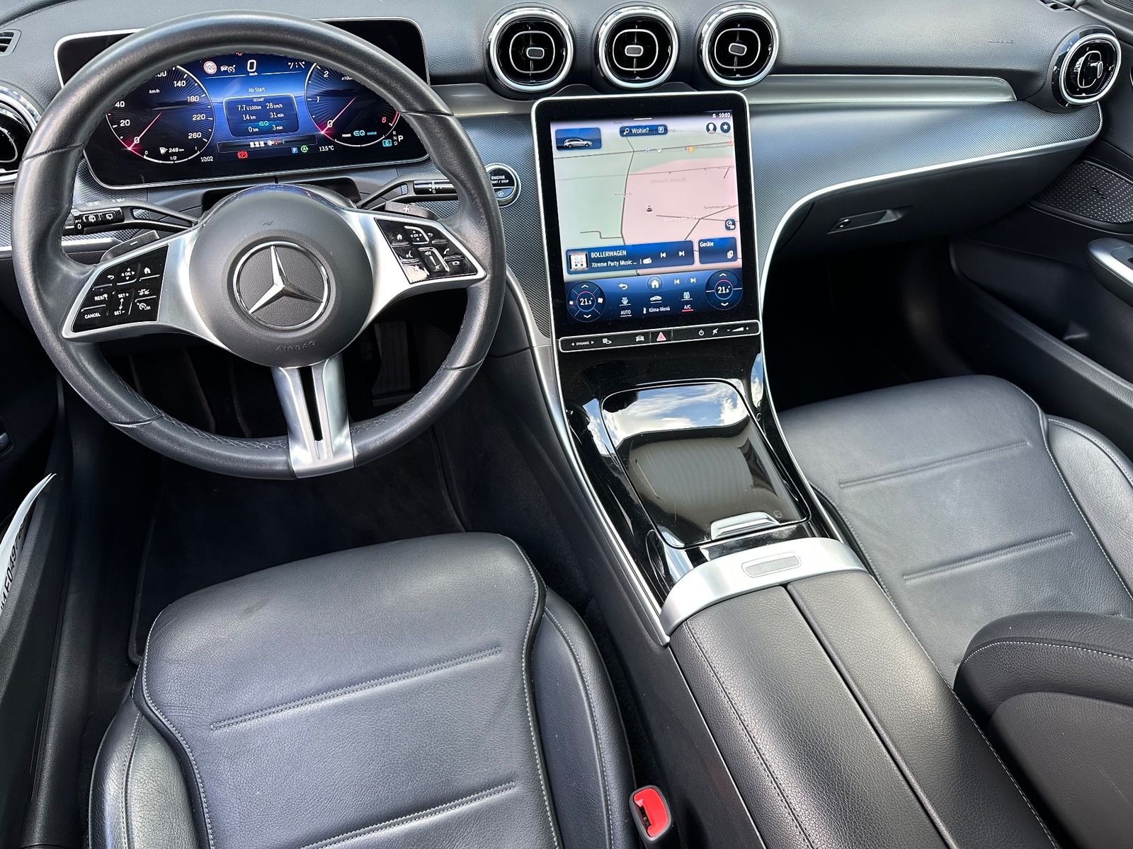 Fahrzeugabbildung Mercedes-Benz C 220d Avantgarde Adv 4Matic NAV+LED+ACC+DISTRO