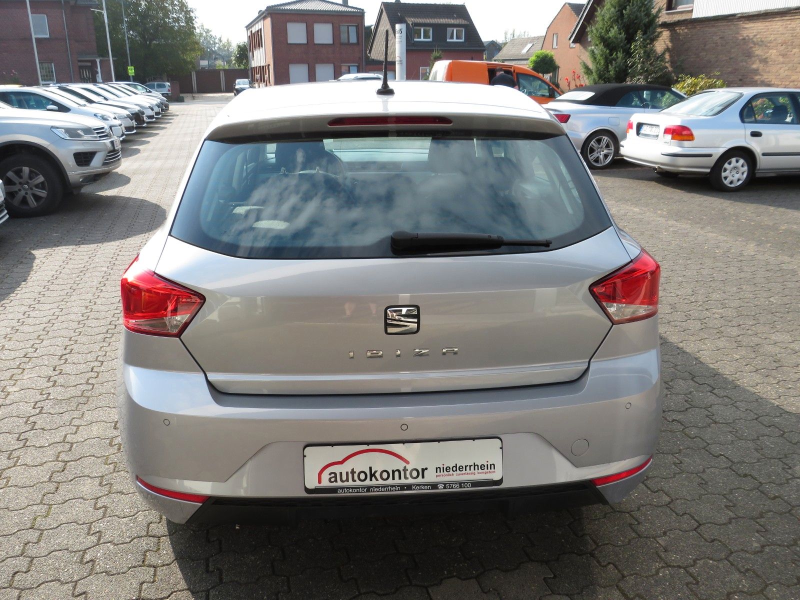 Fahrzeugabbildung SEAT Ibiza Style DSG NAVI PDC MIRROR-LINK GJ 1.HAND