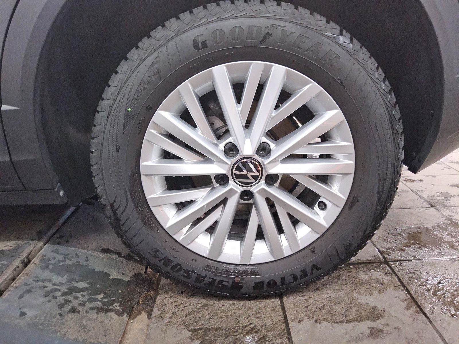 Volkswagen T-Roc 1.0 TSI Life LED DC PDC Shz foto 11