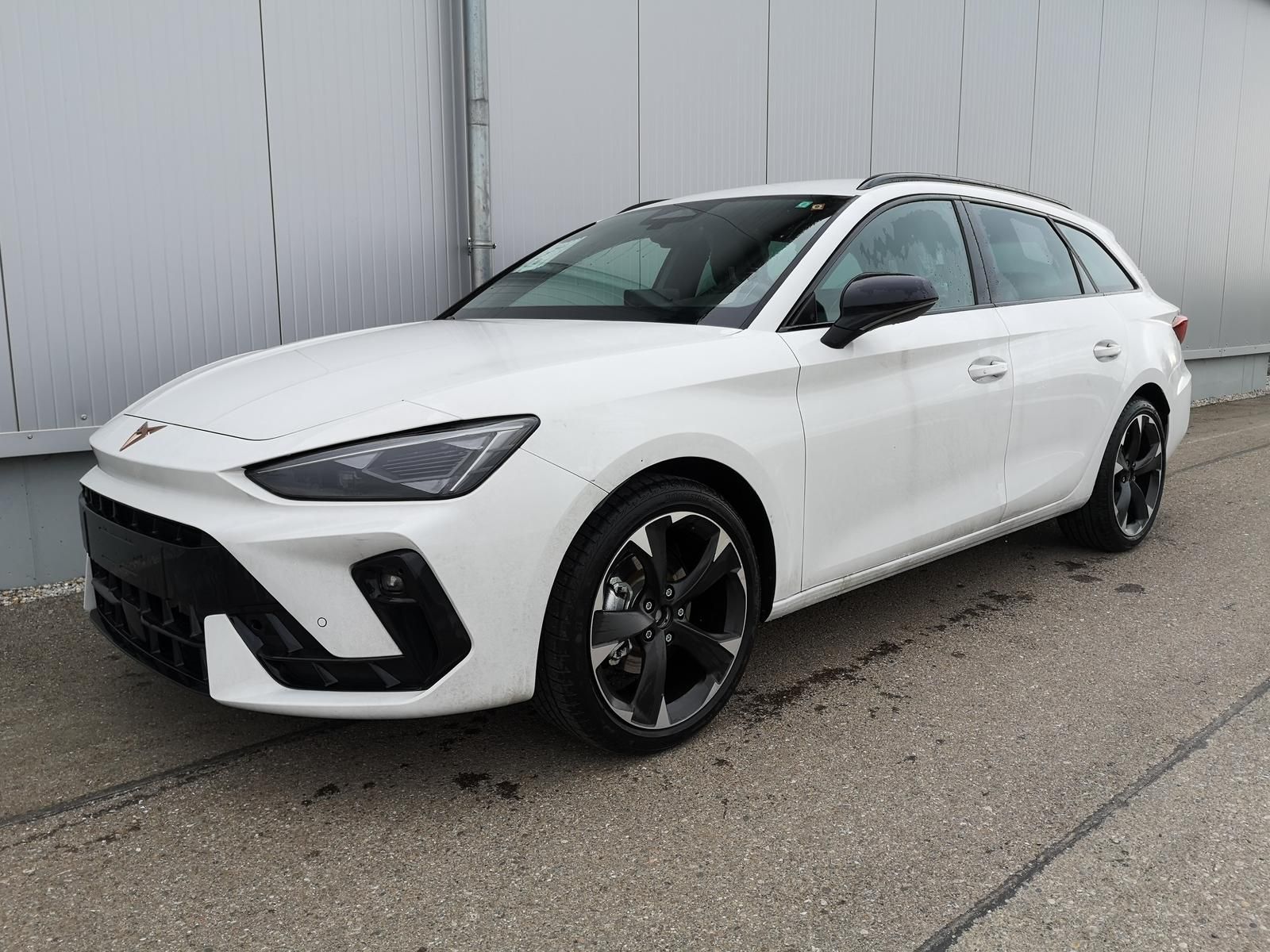Cupra Leon Kombi ST 1.5 eTSI DSG AHK ACC LED