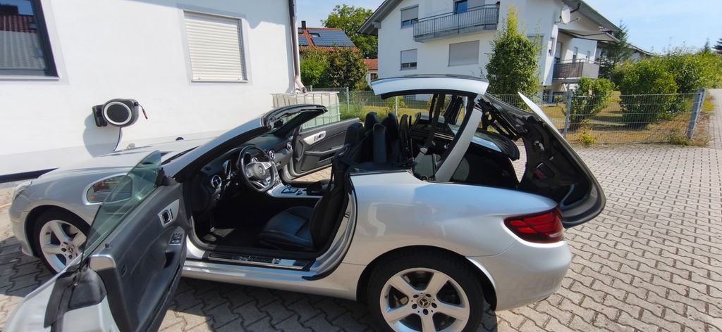 Image of Mercedes-Benz SLC 250
