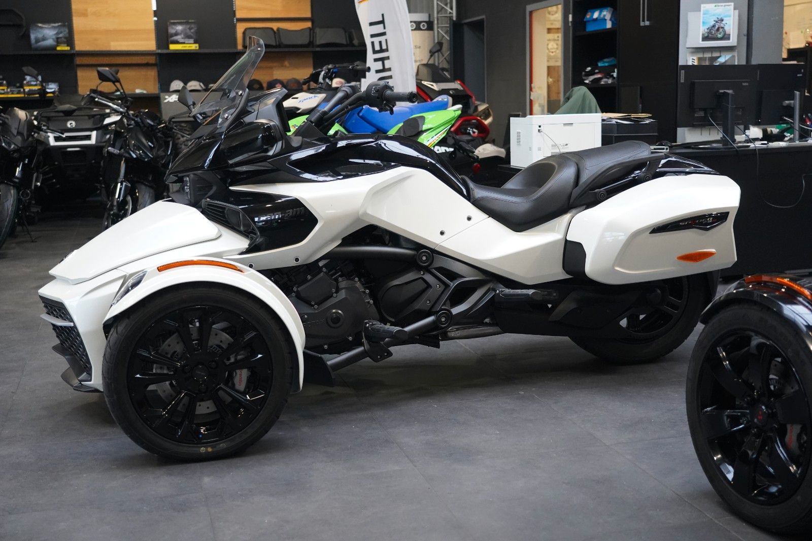 Fahrzeugabbildung Can Am Spyder F3-T weiß *Sonderpreis*