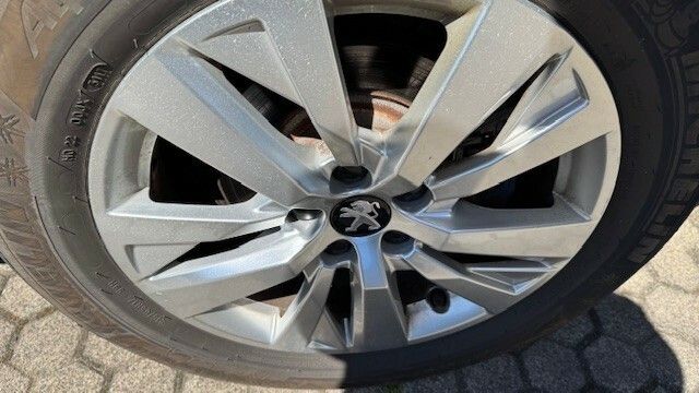 Peugeot 5008 — fotografia 3