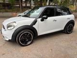 MINI Mini Cooper S Countryman 1.6 ALL4 - MINI Cooper S Countryman Kombi Gebrauchtwagen
