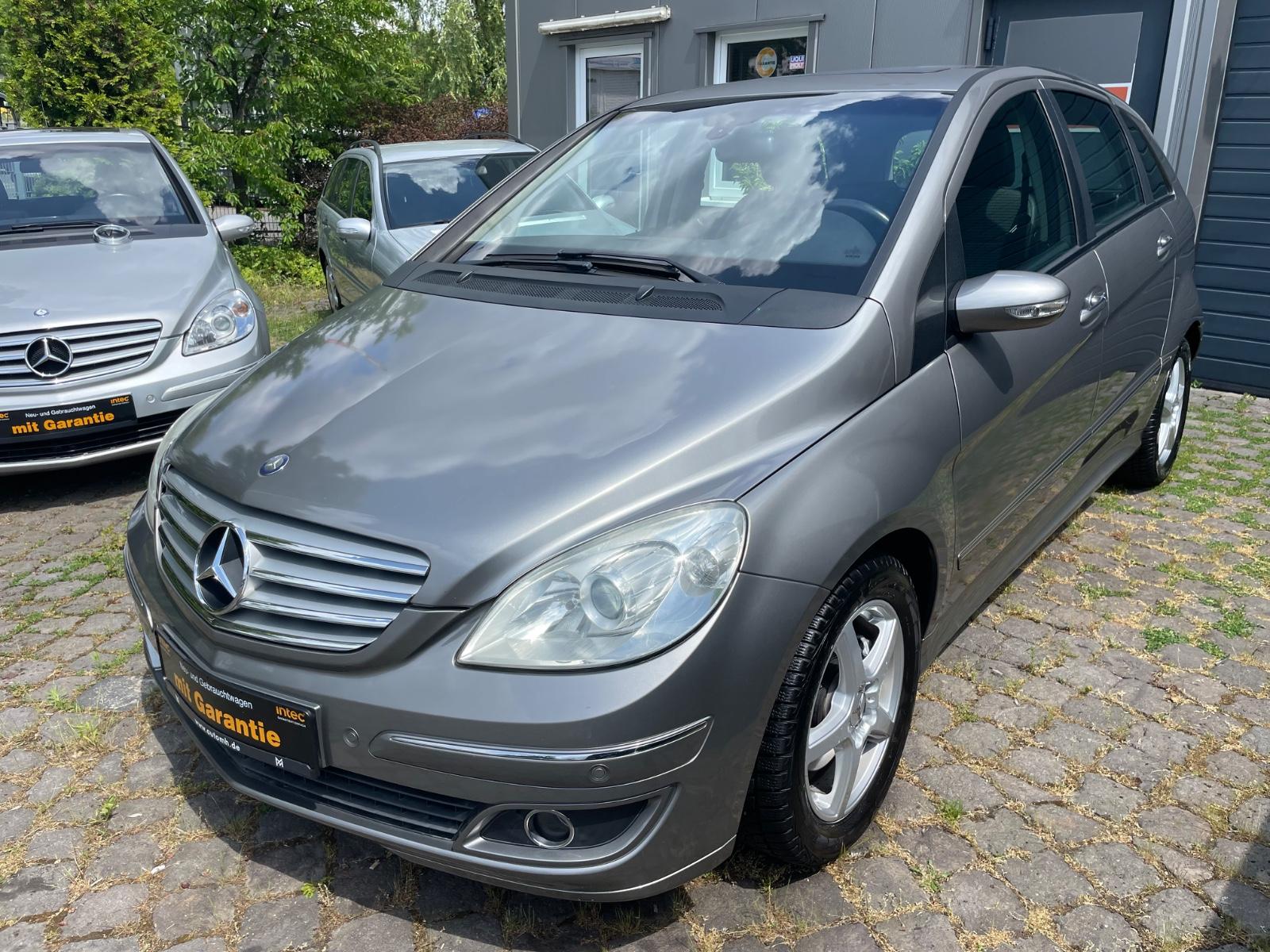 Mercedes-Benz B 200 AHK Automatik PANO SHZ PDC ALU NEUWERTIG!