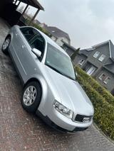 Audi A4 2.0 Benziner mit neuem TÜV - Audi A4 aus 2002: 2.0