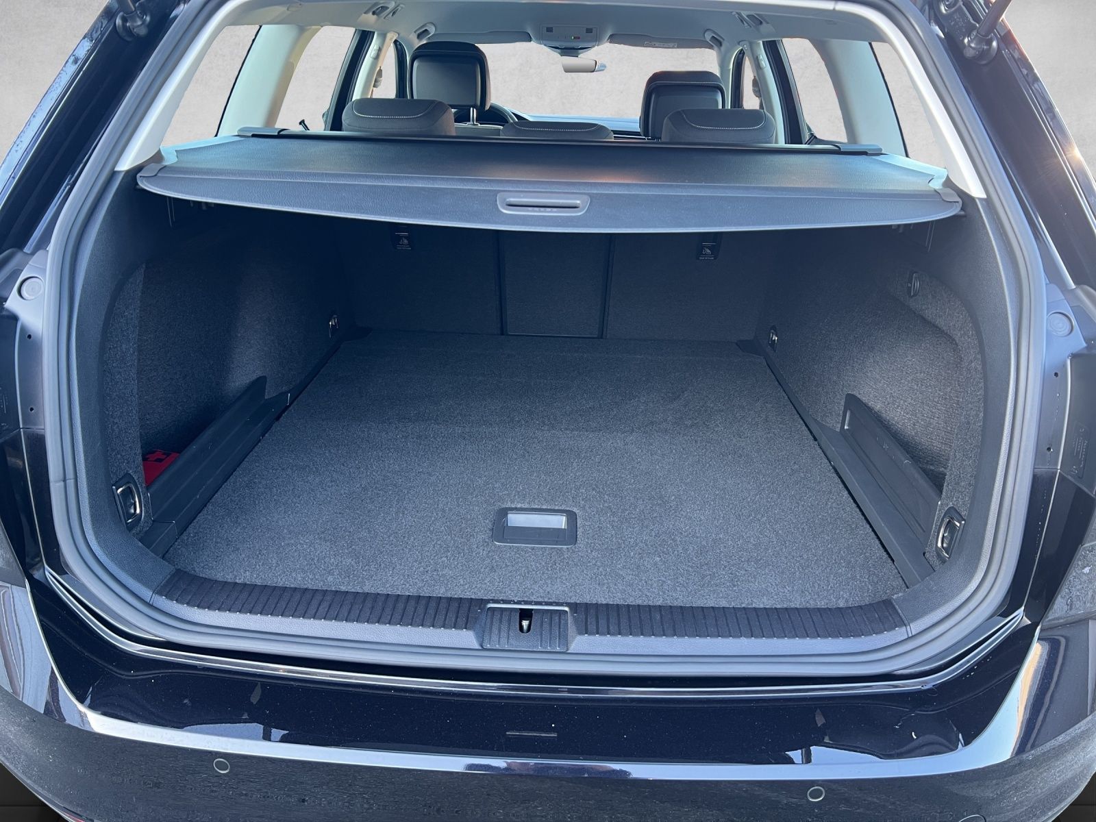 Passat Variant Business 2.0 TDI DSG Navi*ACC*IQ.