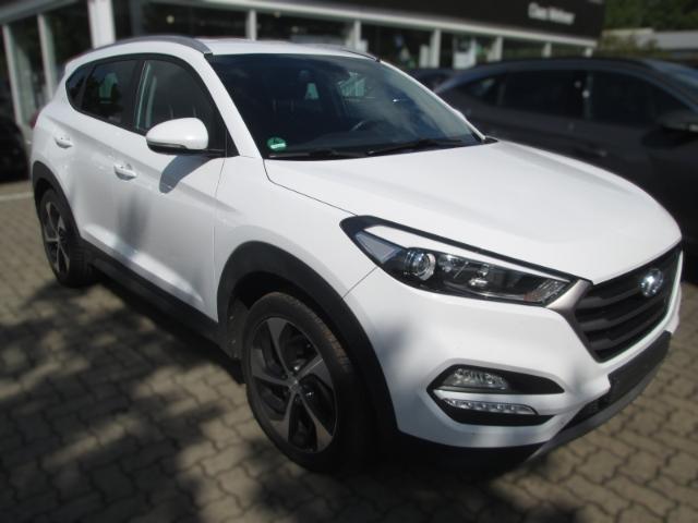 Hyundai Tucson Advantage 2WD AHK Navi Kamera