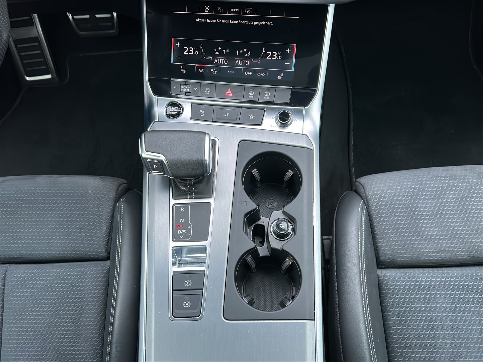Fahrzeugabbildung Audi A6 Avant 45 TDI quattro sport S-tronic S-Line Ma