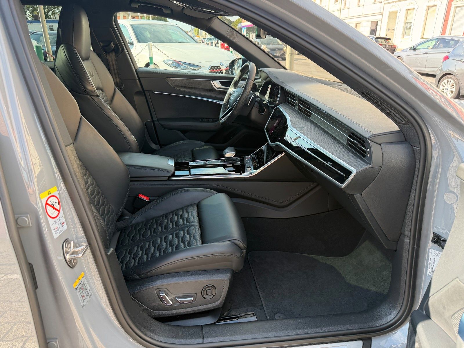 Fahrzeugabbildung Audi RS6 Avant 4.0 TFSI quattro 1-HD. RS DYNAM. NARDO