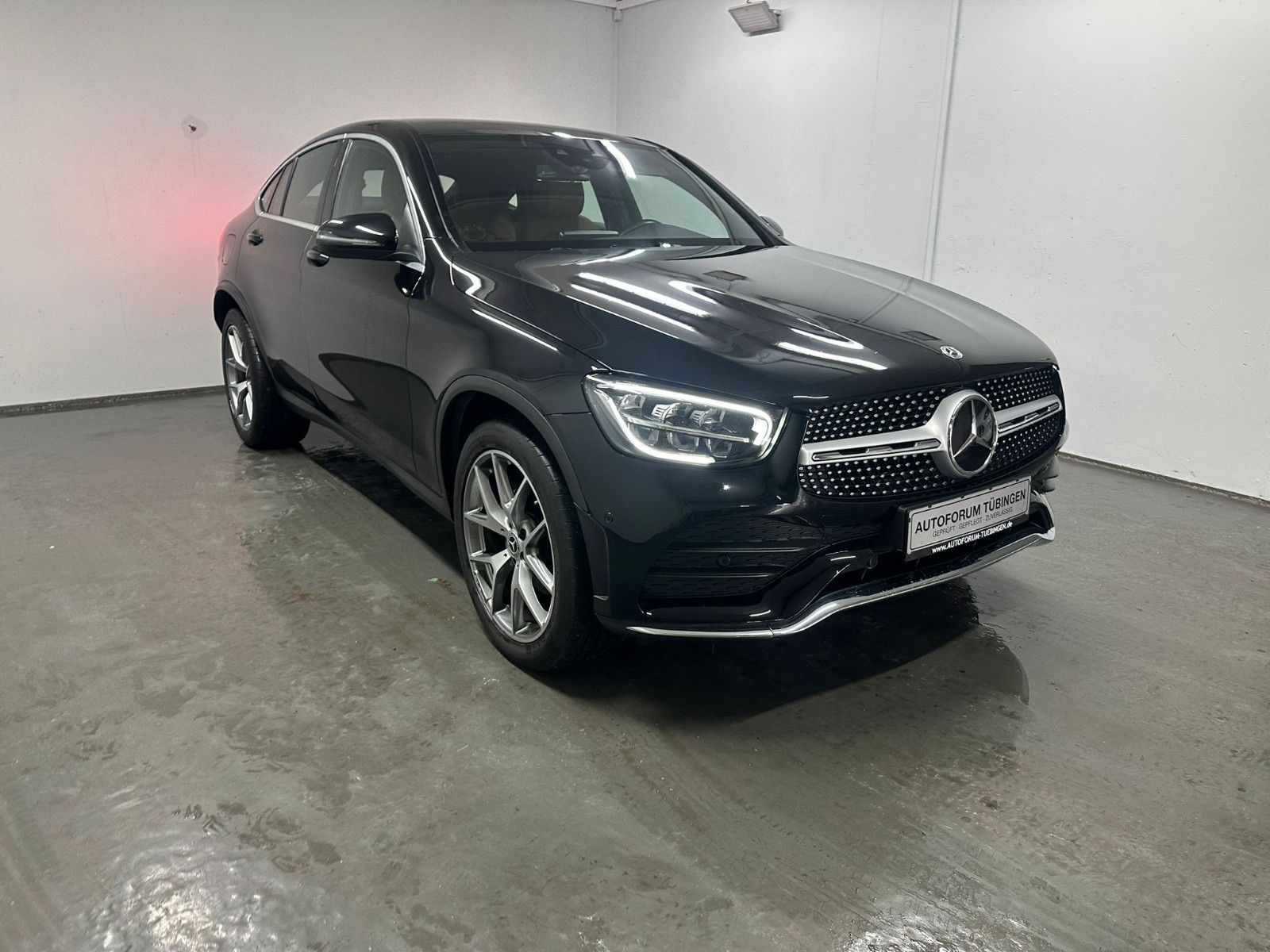 Fahrzeugabbildung Mercedes-Benz GLC 220 d 4MATIC Coupé *AMG-LINE*DISTRO*KAMERA*