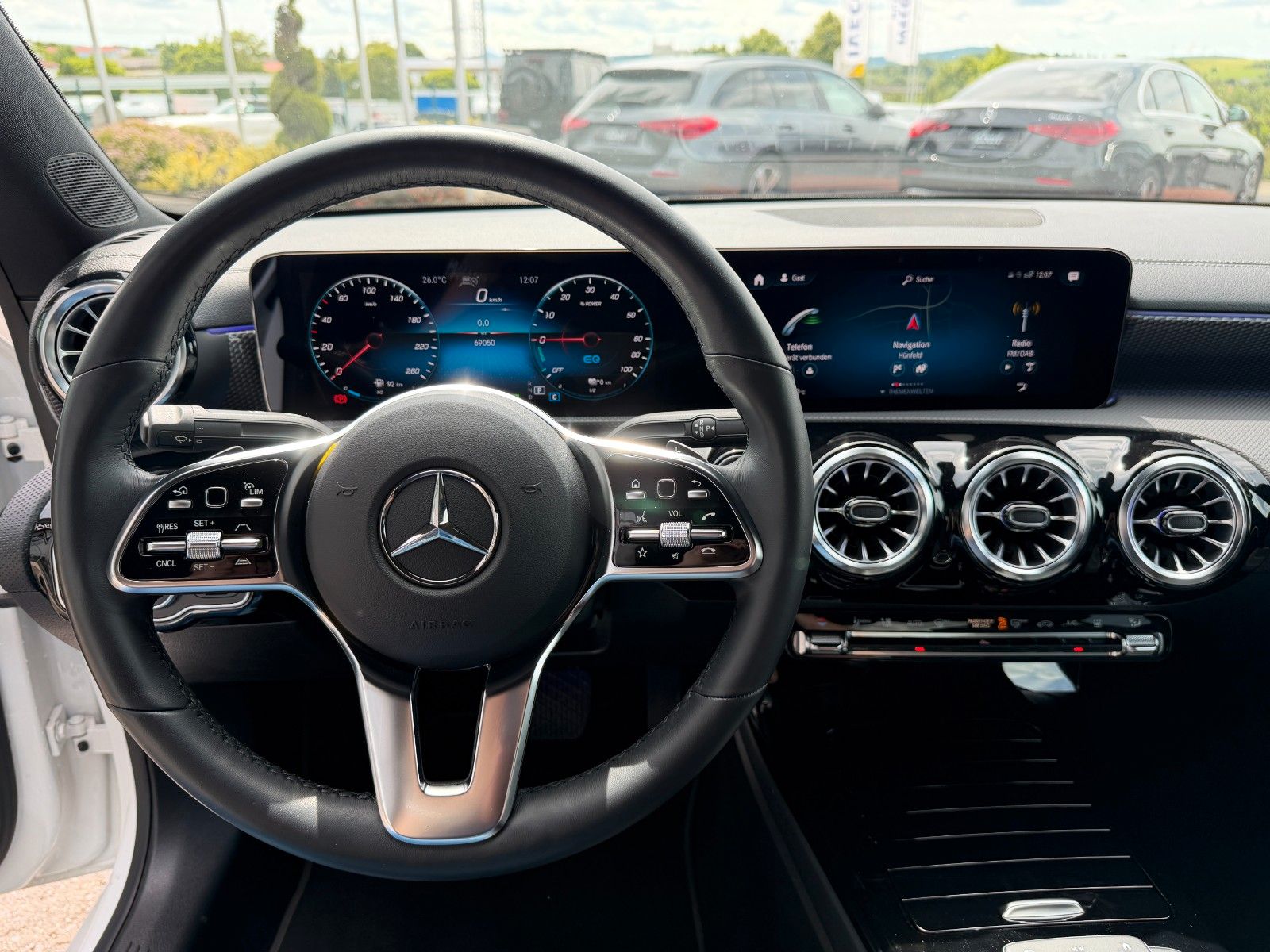 Fahrzeugabbildung Mercedes-Benz CLA 250 e Progressive Night+Distr+R-Kamera+Ambie