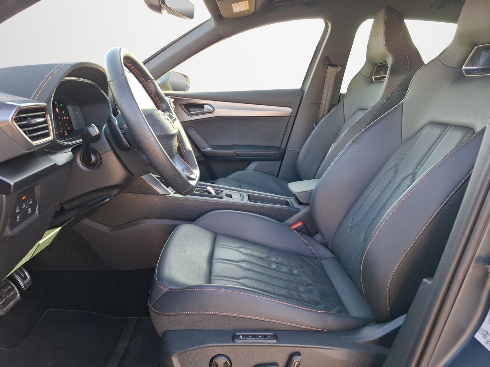 CUPRA Formentor 2.0 TSI VZ 4Drive DSG / LEDER / AHK / - Image 9
