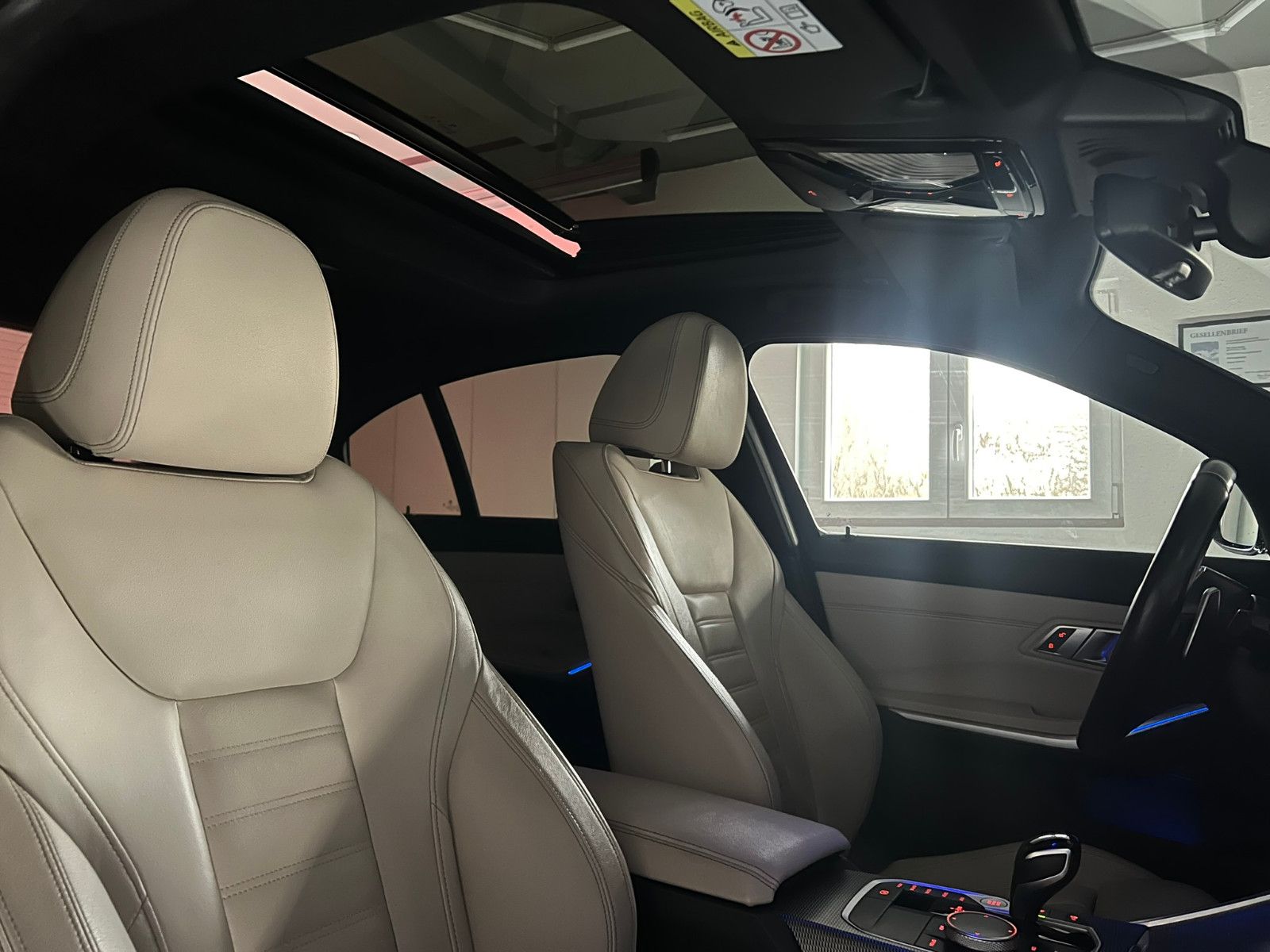 Fahrzeugabbildung BMW 330 d Lim. M SPORT/LASER/H&K/HuD/ACC/eGSD/LIVE