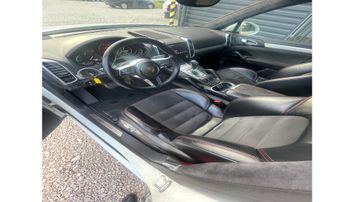 Porsche Cayenne - 11