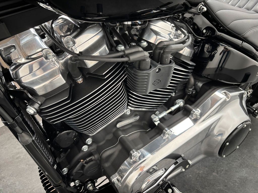 Fahrzeugabbildung Harley-Davidson STREET BOB *NEUWERTIG *5HD