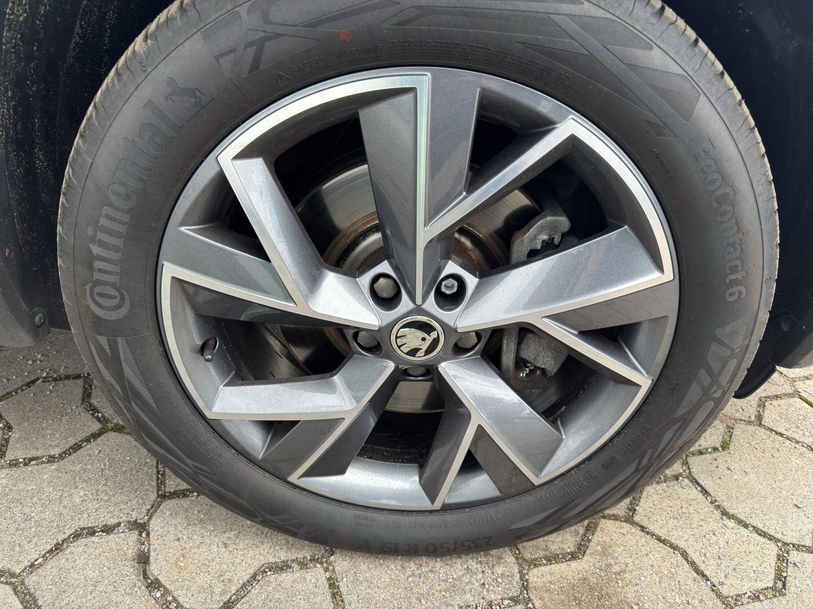 Fahrzeugabbildung SKODA Kodiaq Sportline 4x4*RFK*AHK*eHeck