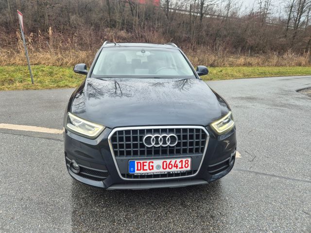 Audi Q3 2.0 TDI-XENON-NAVI-PANORAMA-KAMERA-AHK-1800KG