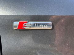 Fahrzeugabbildung Audi A3 35TFSI S line S-tronic VIRTUAL LED NAVI 1.HD