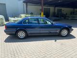 BMW 735i E38 V8 in Biarritzblau  - BMW 735: E38 735i