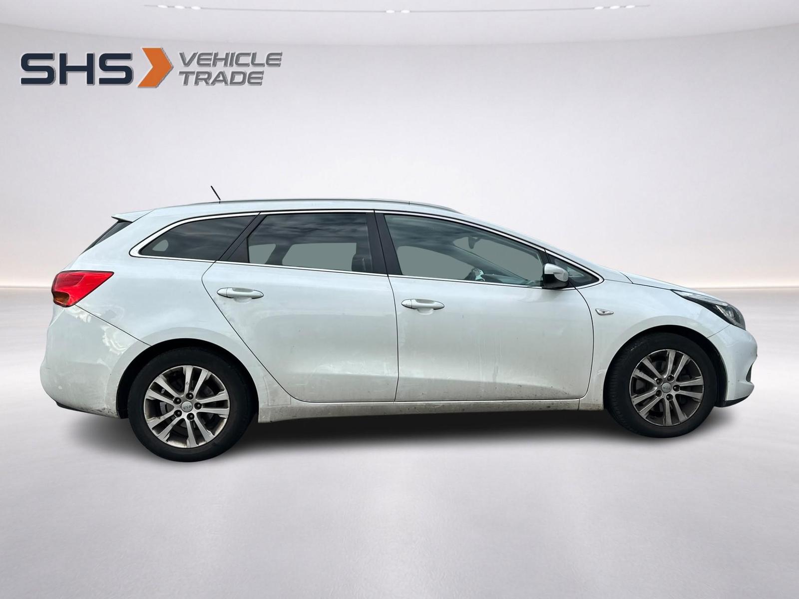 Kia cee'd 2015 — interior
