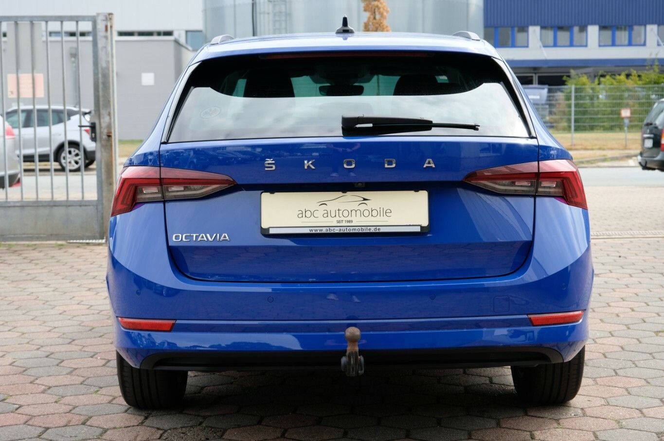 Octavia 2.0 TDi AHK LED ACC KESSY