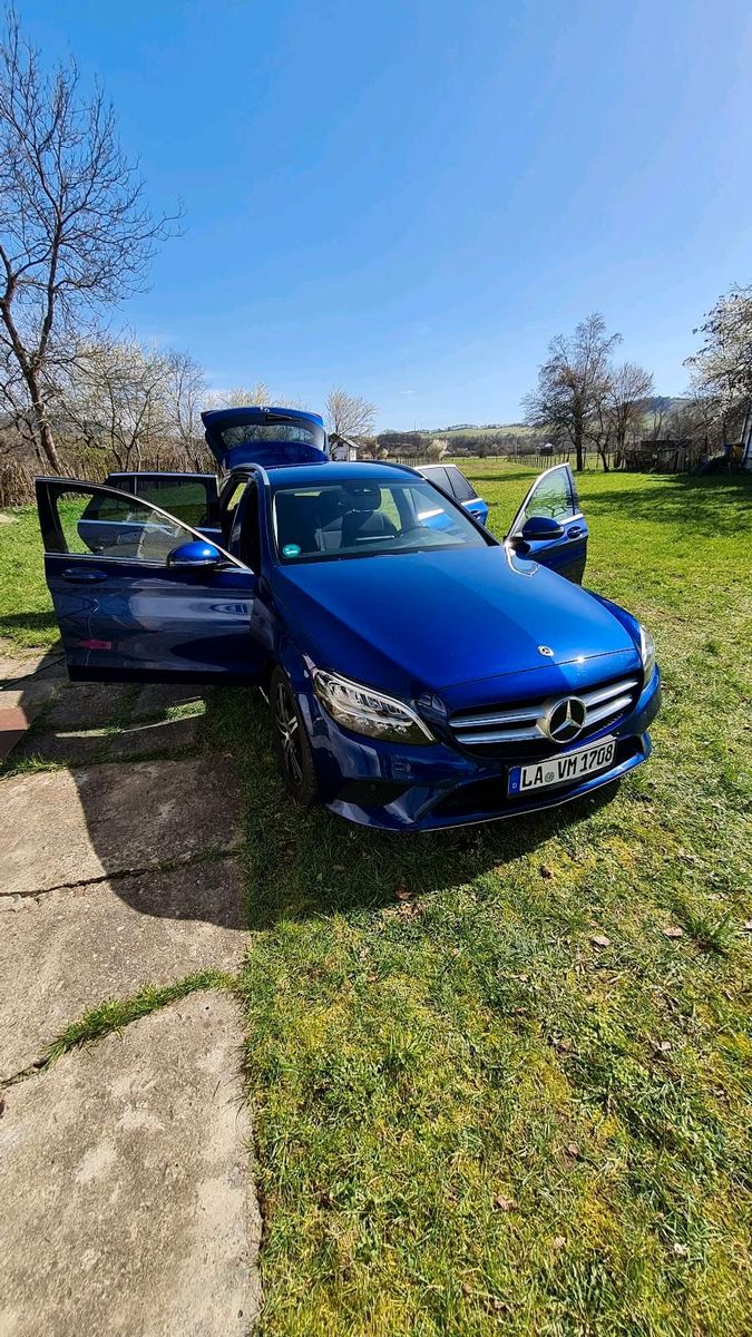 MERCEDES-BENZ Mercedes-Benz C220