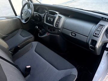 Opel Vivaro - 8