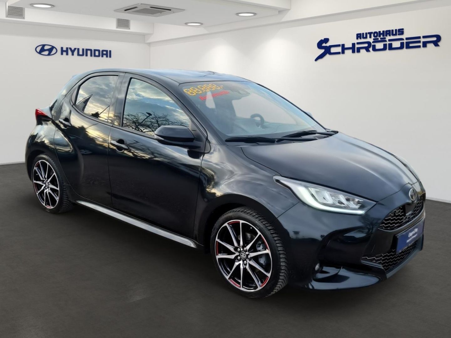 Fahrzeugabbildung Toyota Yaris GR Sport ALCANTARA+LED+SHZ+ACAA+KAMERA