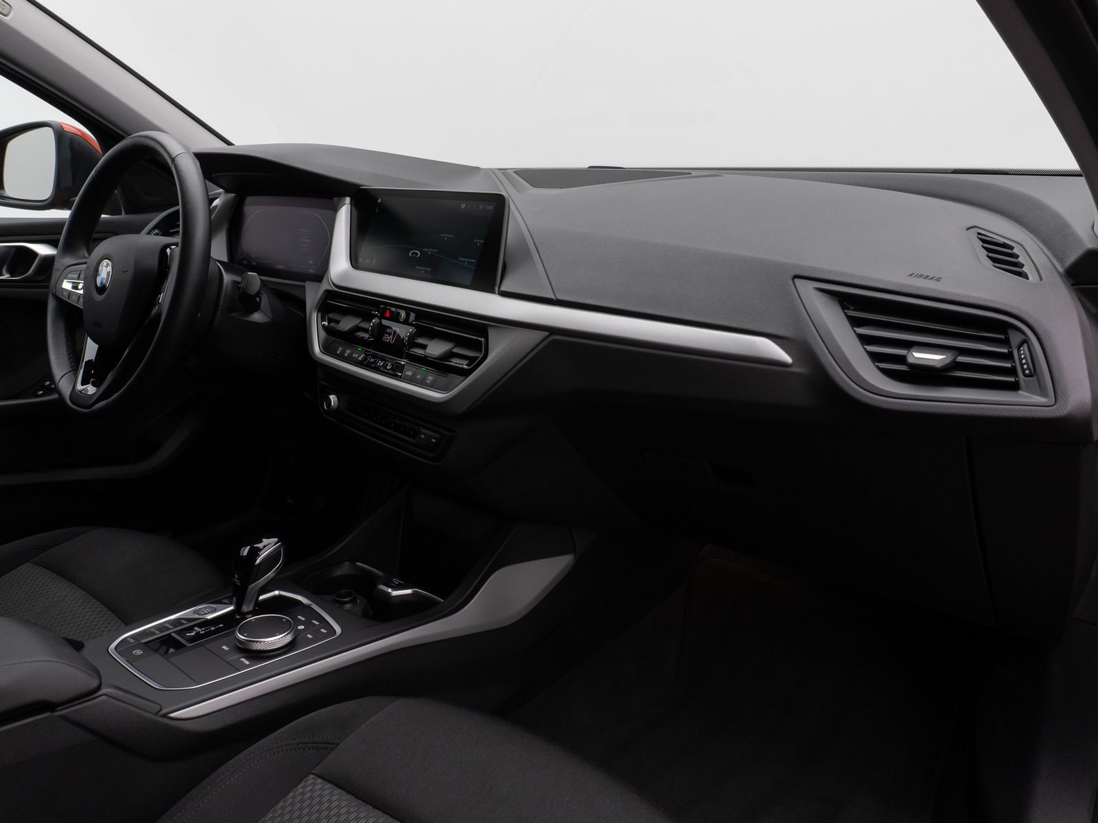 Fahrzeugabbildung BMW 120d  DAB HiFi AHK PDC Geschwindigkeitsreg LED
