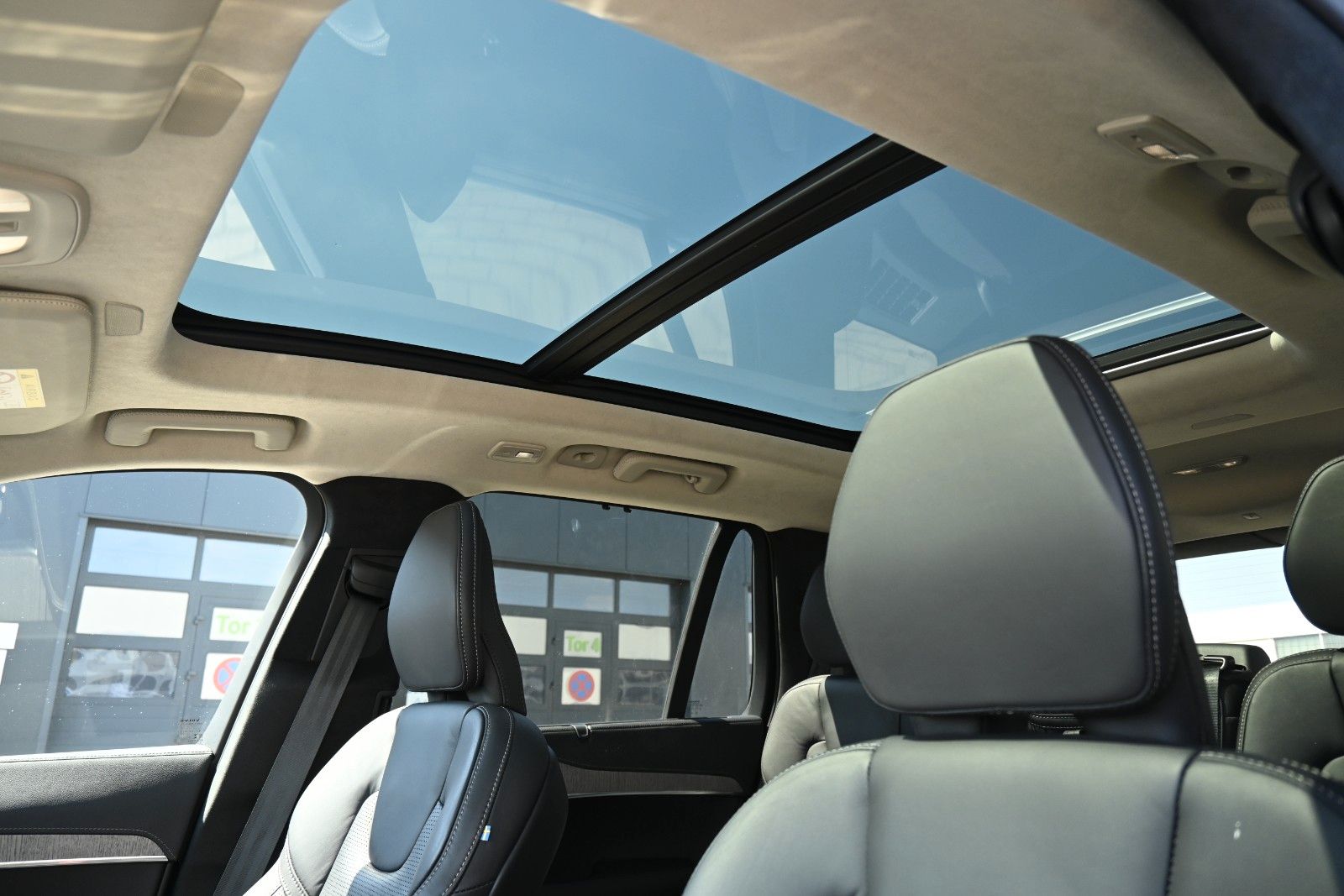 Fahrzeugabbildung Volvo XC90 D5 Ultimate Bright AWD*MASS*LUFT*AHK*PANO*