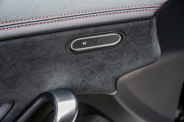 Fahrzeugabbildung Mercedes-Benz CLA 250e 8G-DCT"AMG LINE"AMBIENTE|PANO|NIGHT