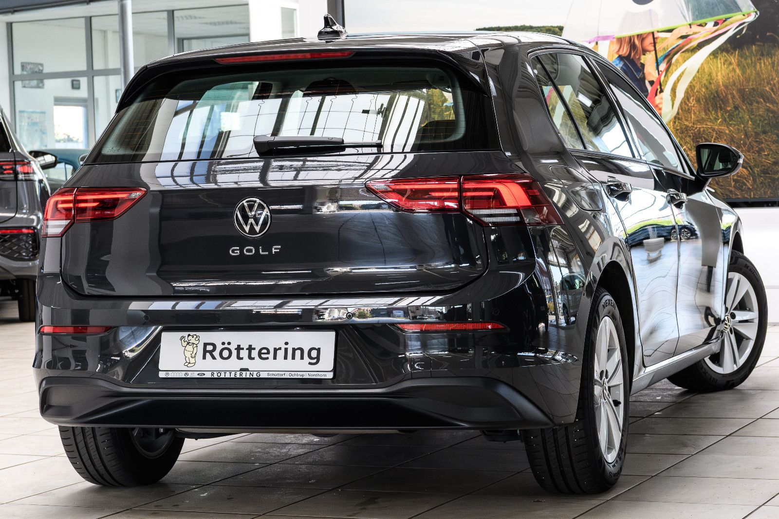 Fahrzeugabbildung Volkswagen Golf VIII Life +Navi +SHZ +ALU +LED +PDC