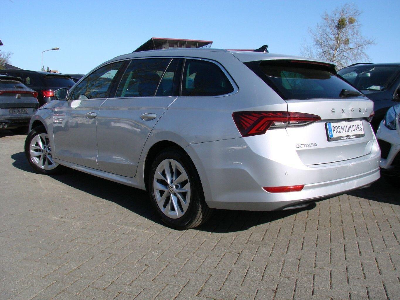 Skoda Octavia 2.0TDI Style ACC Columbus HeadUp AHK foto 4