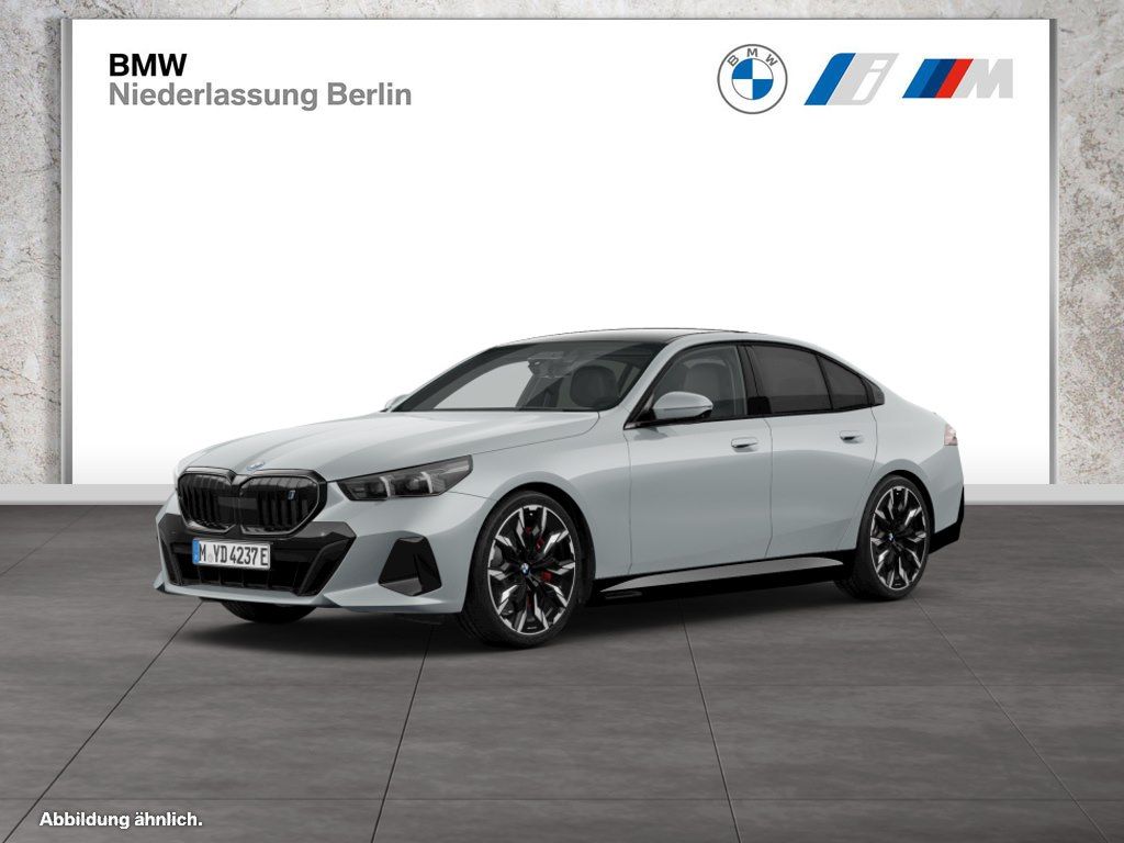 BMW i5 — hlavná fotografia
