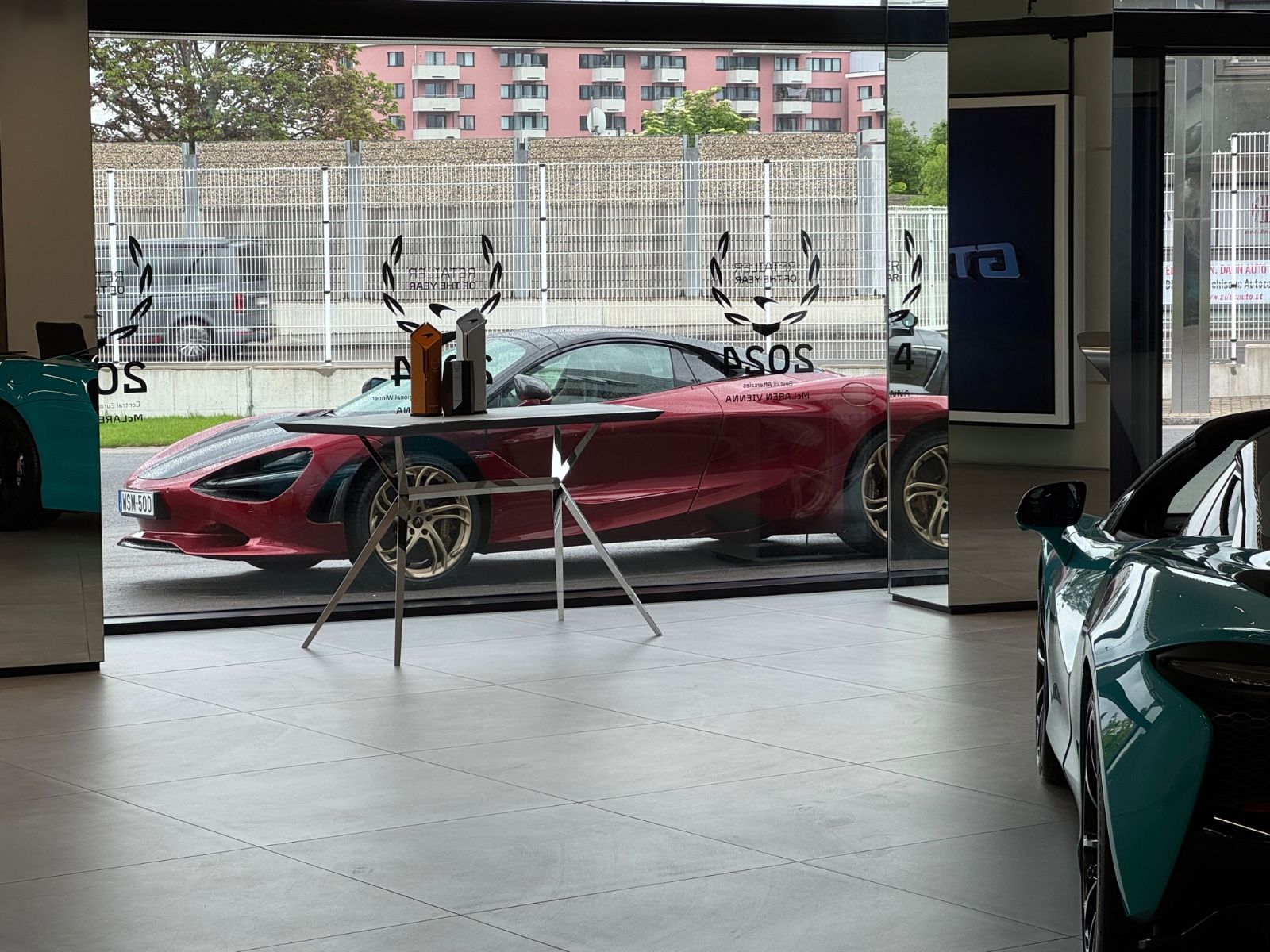 MCLAREN 750S
