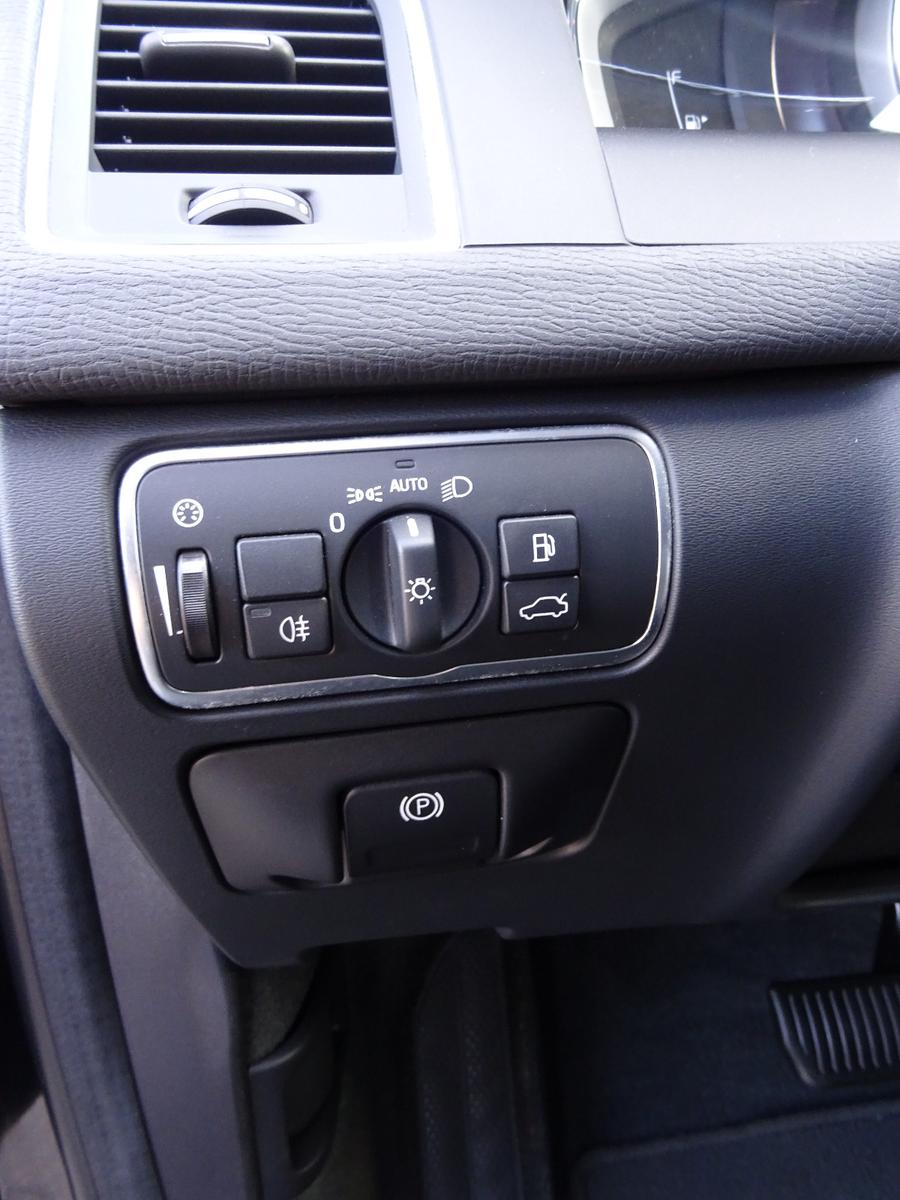 VOLVO XC60 2.0 253ch SUMMUM AWD BVA Toit ouvrant Sièges chauffants cuir - 2EME MAIN